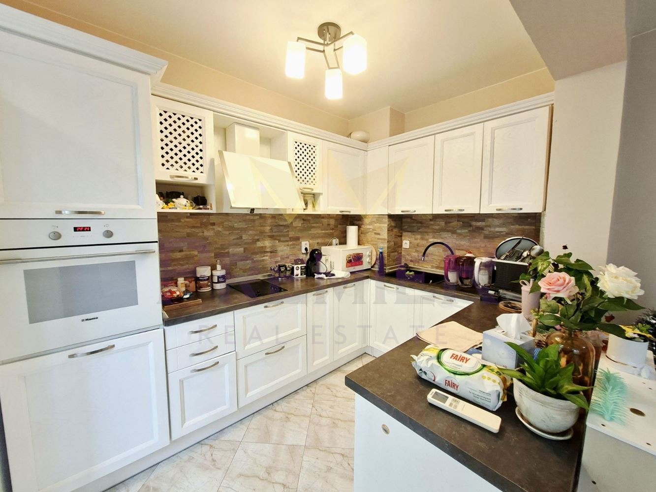 Продава 3-СТАЕН, гр. Варна, Цветен квартал, снимка 3 - Апартаменти - 54363396