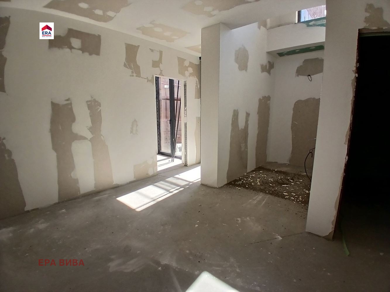 Продава МЕЗОНЕТ, гр. София, м-т Детски град, снимка 2 - Апартаменти - 53873194