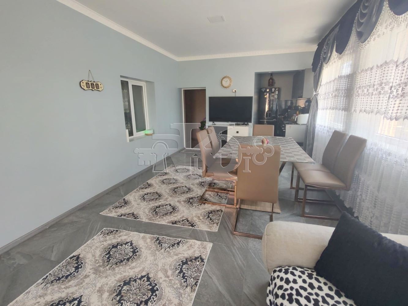Продава КЪЩА, с. Карапелит, област Добрич, снимка 2 - Къщи - 51586400