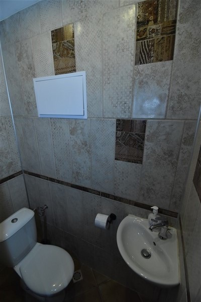 Продава КЪЩА, гр. Велико Търново, Стара част, снимка 12 - Къщи - 55151165