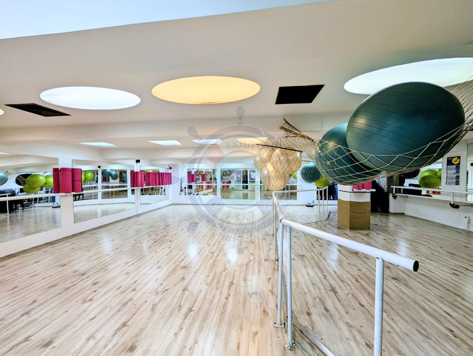 Продава БИЗНЕС ИМОТ, гр. Варна, Окръжна болница-Генерали, снимка 4 - Други - 54472781
