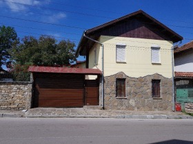 Продава Вила