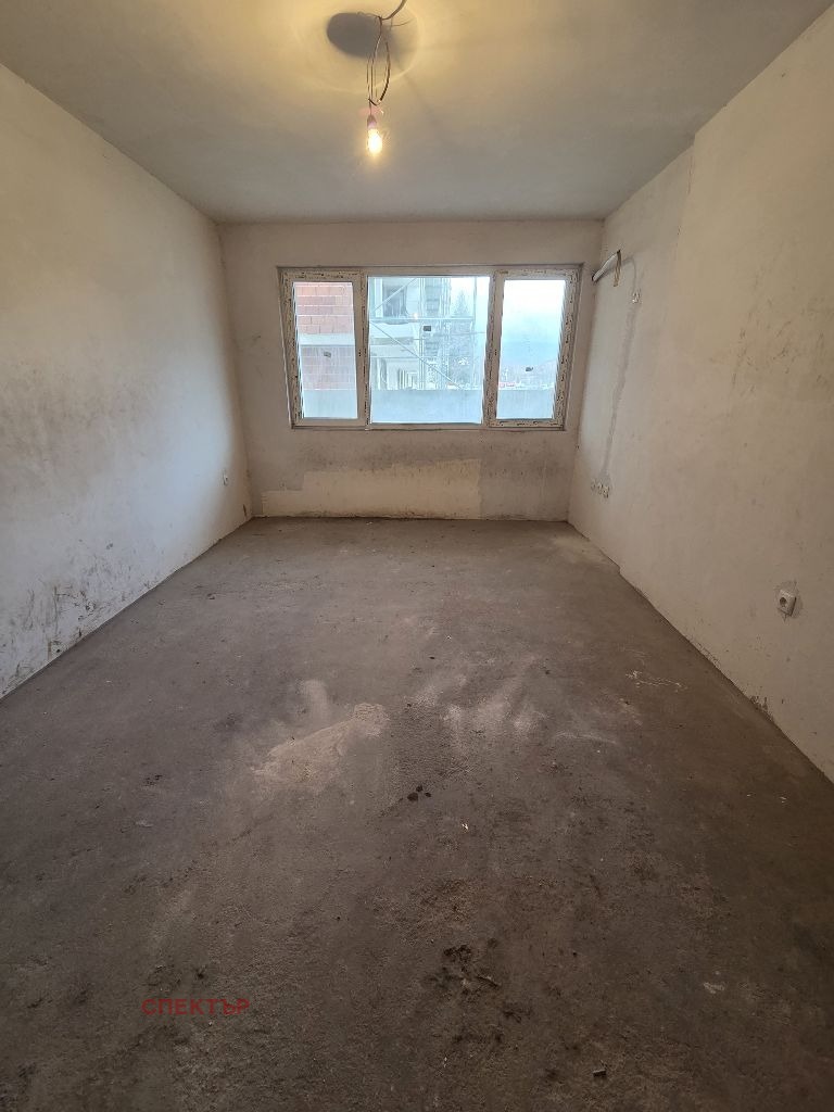 Продава 2-СТАЕН, гр. Перник, Изток