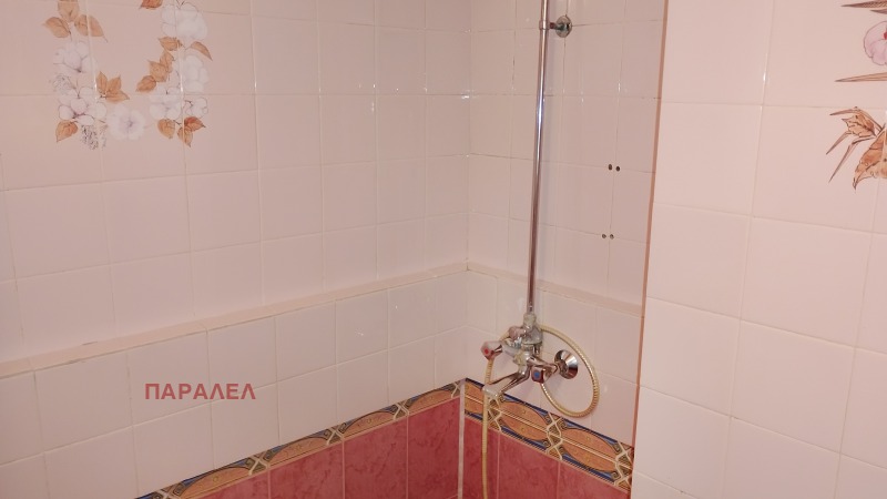 De vânzare  2 dormitoare Dobrici , Hristo Botev , 82 mp | 30836388