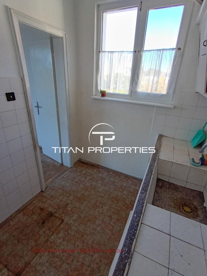 Продава 3-СТАЕН, гр. Бургас, Център, снимка 6 - Апартаменти - 52235797