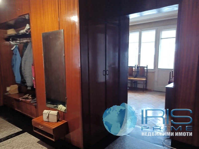 Продава МНОГОСТАЕН, гр. Шумен, Куршун чешма, снимка 4 - Апартаменти - 52534735