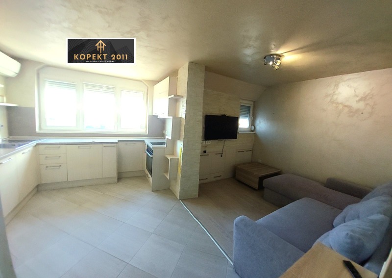 Na prodej  Podkroví Ruse , Širok centar , 23 m2 | 26317393 - obraz [2]