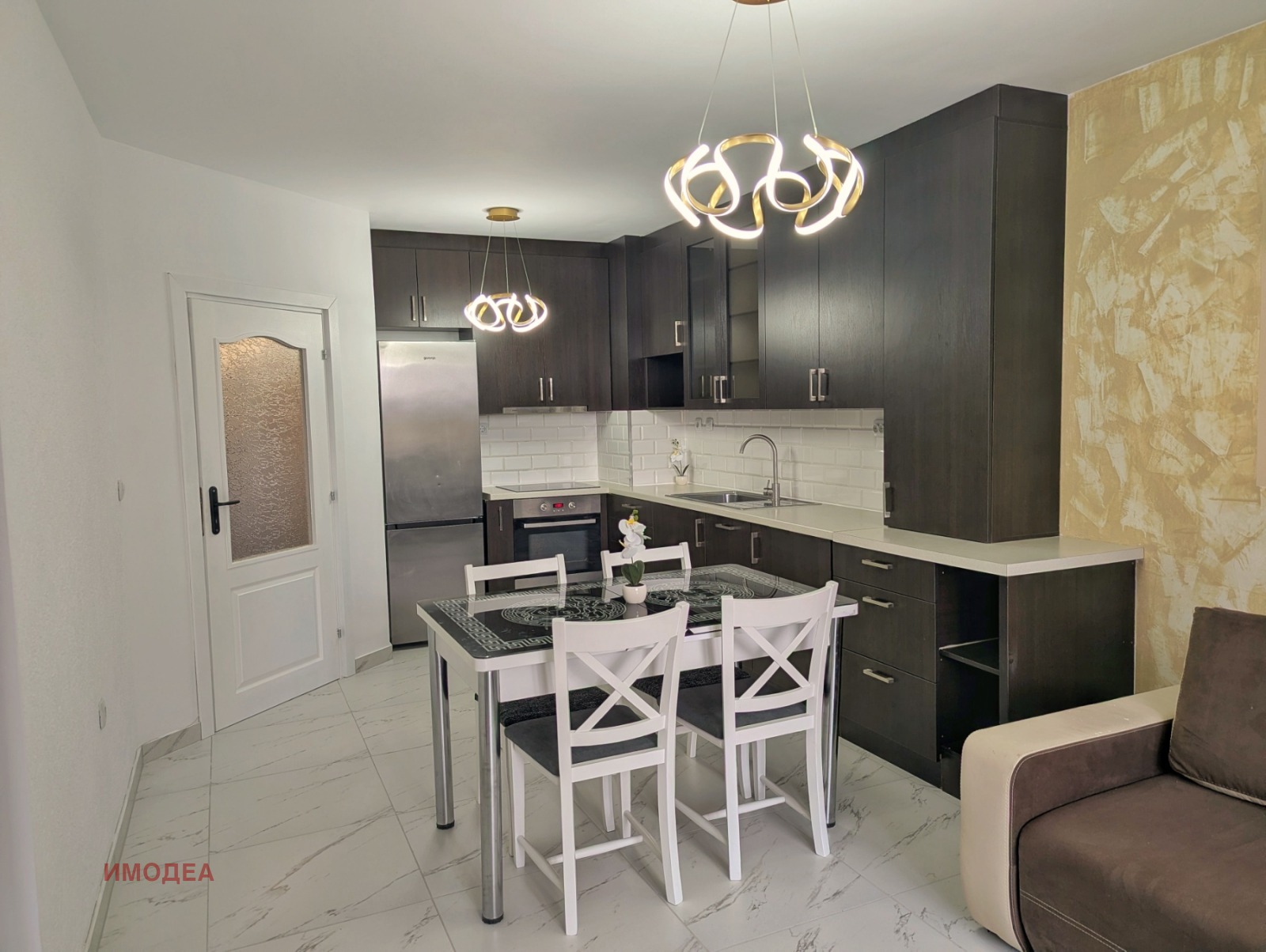 Продава 3-СТАЕН, гр. Велико Търново, Бузлуджа