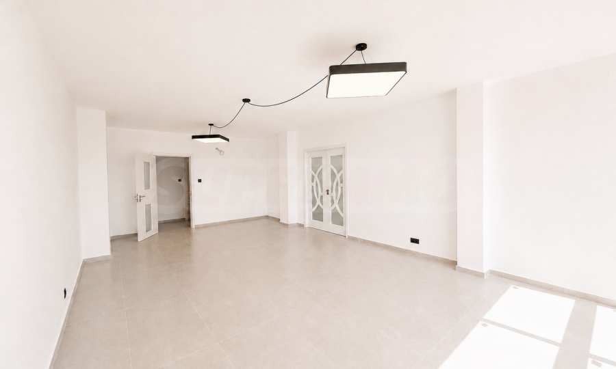 Продава ОФИС, гр. Пловдив, Индустриална зона - Тракия, снимка 3 - Офиси - 55847875