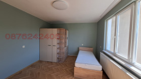 Продава  4-стаен, гр. Троян