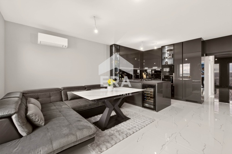Продава 3-СТАЕН, гр. Варна, Възраждане 1, снимка 2 - Апартаменти - 56458130