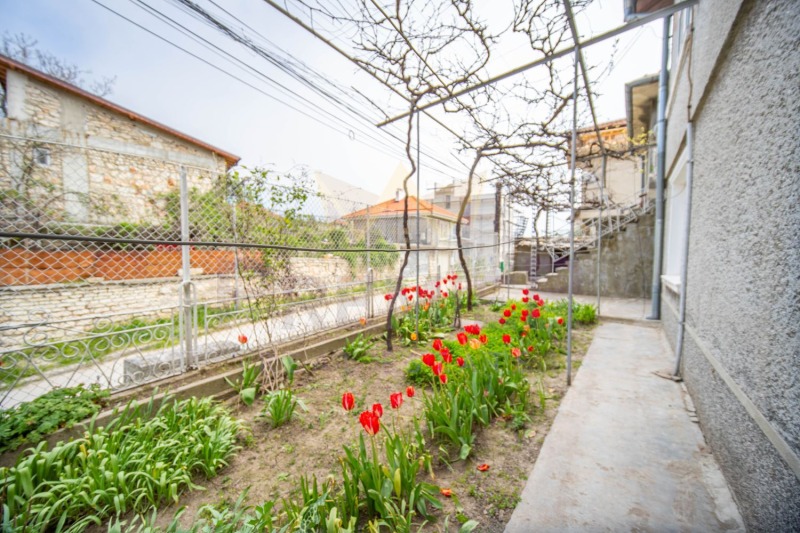 Продава КЪЩА, гр. Балчик, област Добрич, снимка 16 - Къщи - 52732084