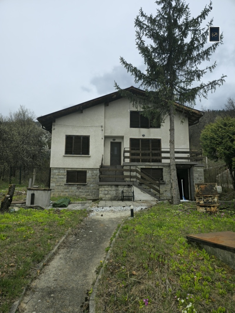 Продава КЪЩА в област София, с. Желен - 140 кв.м / 140 000 € » 273 816.20 лв., А.Б. БРОКЕРС