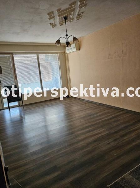 Продава  2-стаен град Пловдив , Кючук Париж , 65 кв.м | 75905211