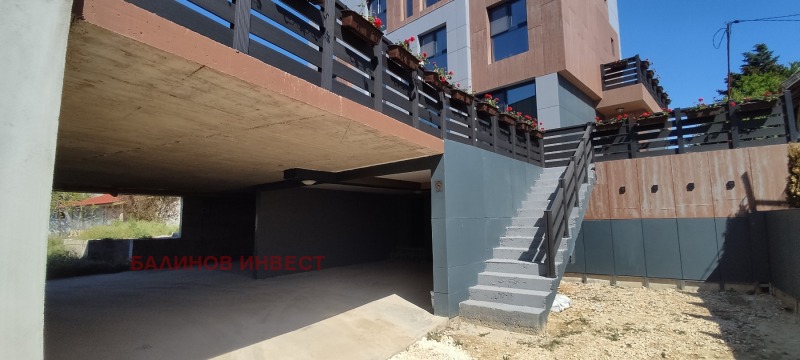 Til salgs  Hus Varna , m-t Dolna Traka , 300 kvm | 86402763 - bilde [3]