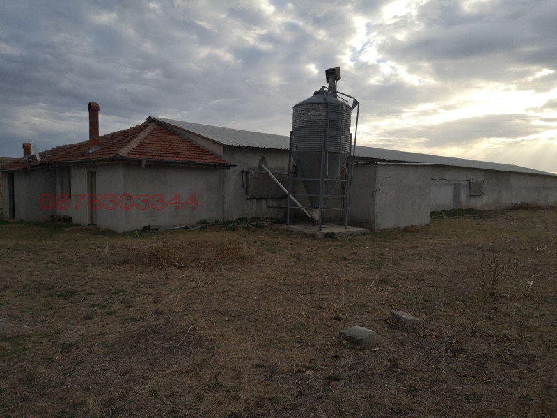 Продава ПРОМ. ПОМЕЩЕНИЕ, с. Сусам, област Хасково, снимка 4 - Производствени сгради - 52779033