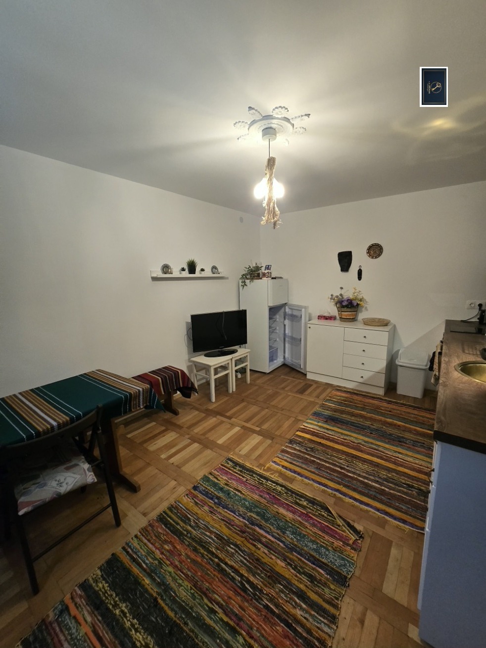 Продава КЪЩА, с. Желен, област София област, снимка 9 - Къщи - 54223308