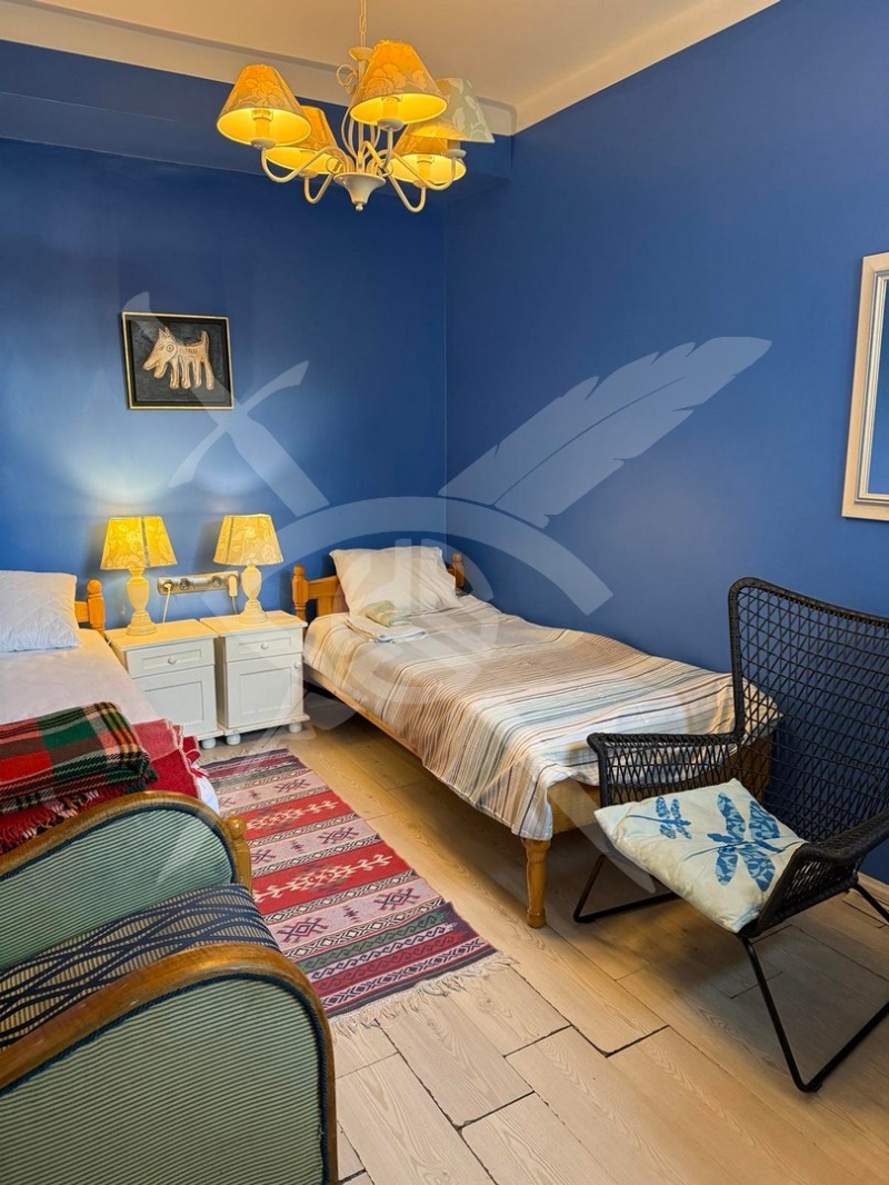 Продава КЪЩА в град София, Център - 382 кв.м / 621 000 € » 1 214 570.43 лв., ЕКС НВД ООД