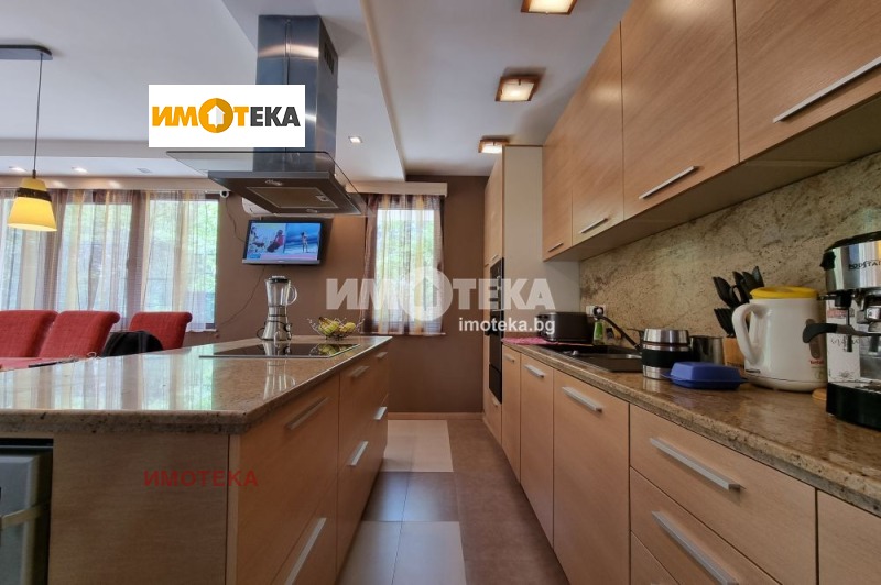 Продава  Къща град София , в.з.Бункера , 275 кв.м | 42895472 - изображение [8]