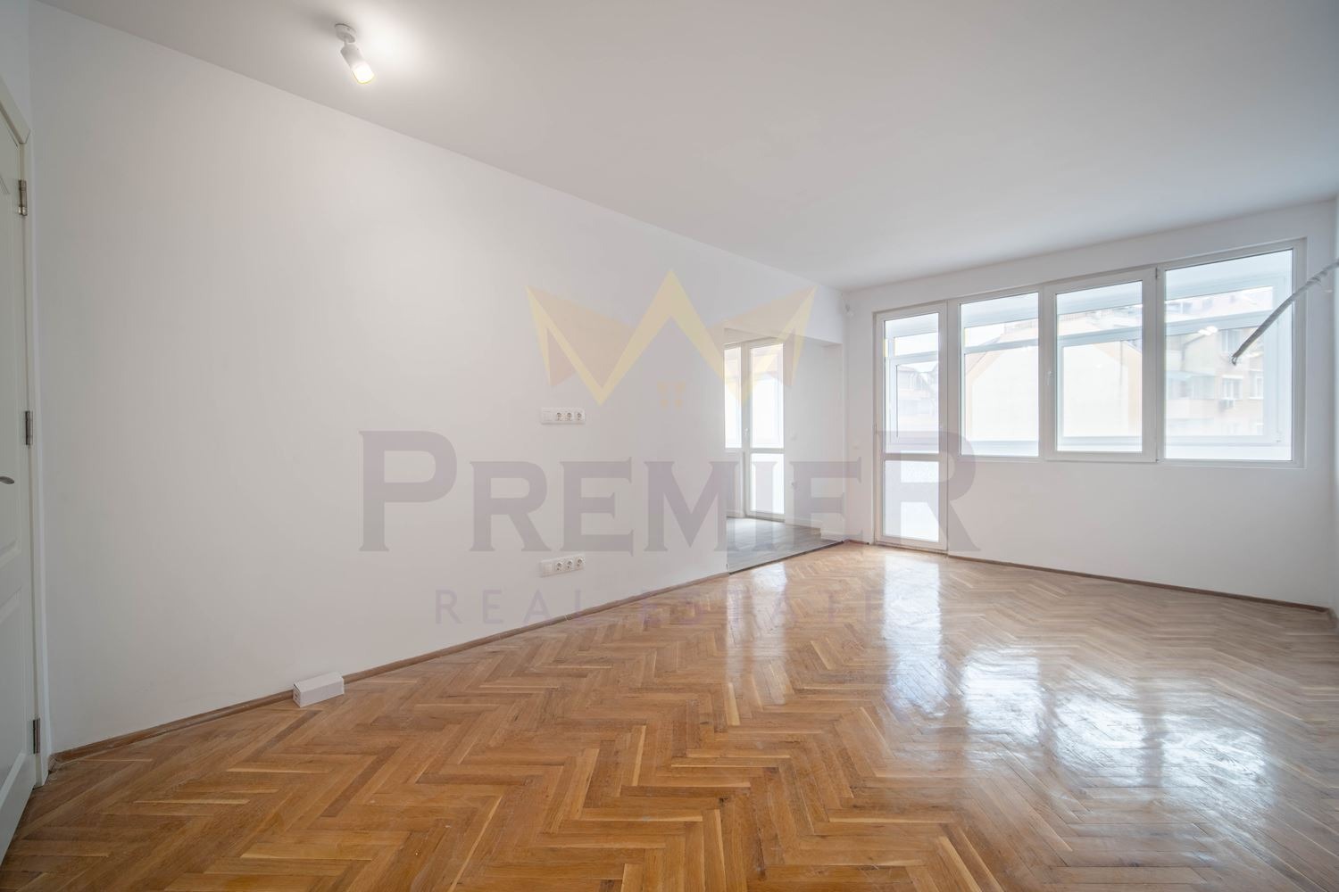 Продава 3-СТАЕН, гр. Варна, Лятно кино Тракия, снимка 3 - Апартаменти - 54699355