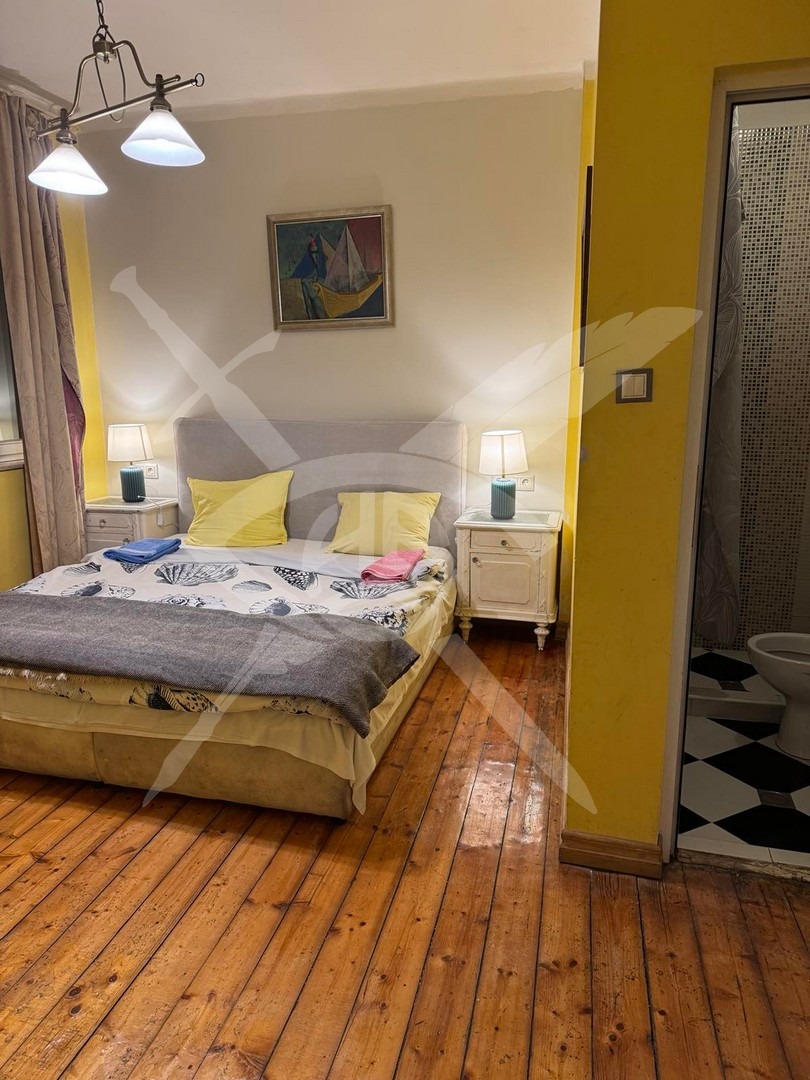 Продава КЪЩА, гр. София, Център, снимка 2 - Къщи - 50223536