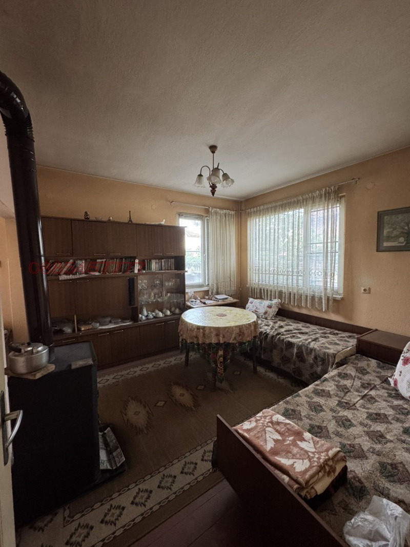 Продава  Етаж от къща област Стара Загора , гр. Казанлък , 139 кв.м | 81951180 - изображение [2]