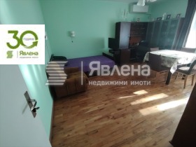 2 quartos Tchataldja, Varna