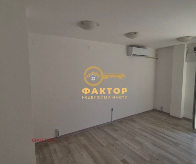 Продава  1-стаен град Пловдив , Съдийски , 30 кв.м | 64860667 - изображение [2]