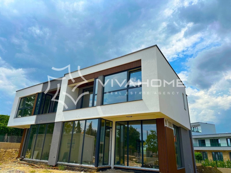 For Sale  House Varna , k.k. Sv.Sv. Konstantin i Elena , 132 sq.m | 56438411