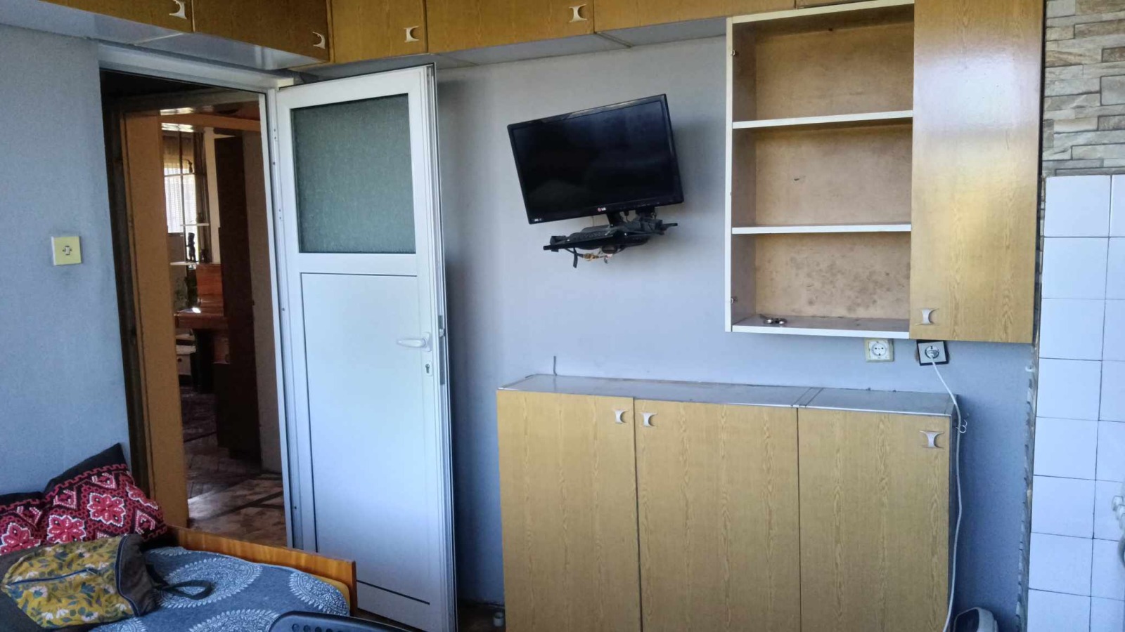 Продава 3-СТАЕН, гр. София, Медицинска академия, снимка 2 - Апартаменти - 47631179