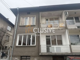 2 bedroom Tsentar, Pernik 1