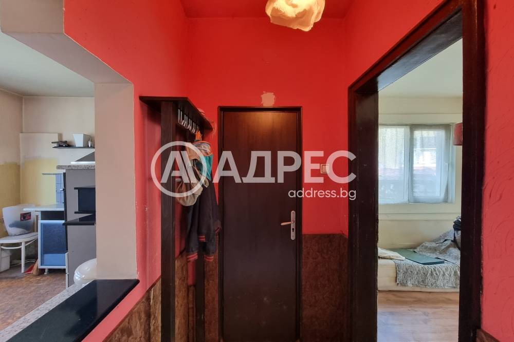 Продава ЕТАЖ ОТ КЪЩА, гр. София, Триъгълника, снимка 10 - Етаж от къща - 54341008