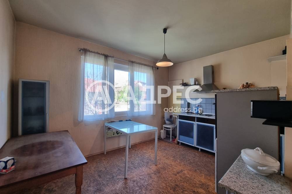 Продава ЕТАЖ ОТ КЪЩА, гр. София, Триъгълника, снимка 9 - Етаж от къща - 54341008