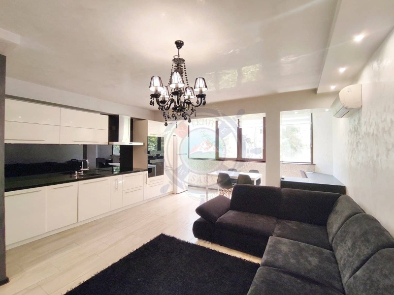 Продава  2-стаен град Варна , Спортна зала , 70 кв.м | 38696213