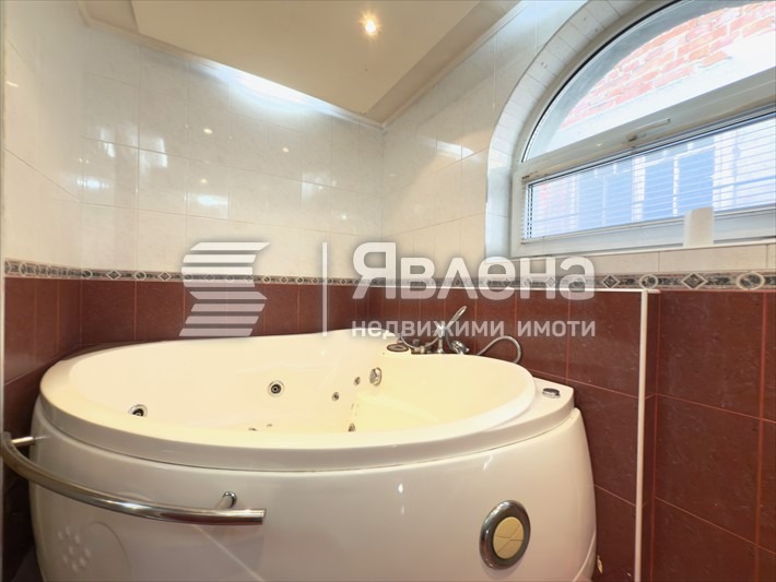 Myytävänä  2 makuuhuonetta Sofia , Tsentar , 98 neliömetriä | 87301218 - kuva [11]