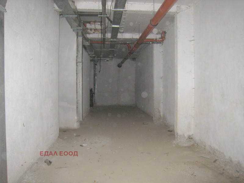 Продава ГАРАЖ, ПАРКОМЯСТО, гр. София, Люлин - център, снимка 10 - Гаражи и паркоместа - 52852280