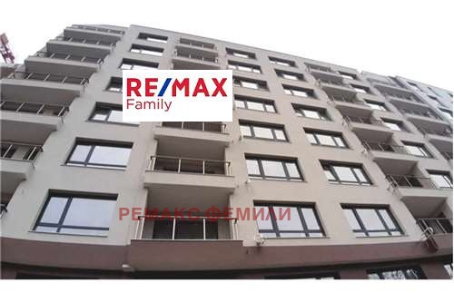 In vendita  2 camere da letto Varna , Tsentar , 127 mq | 90374488