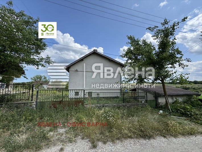 Продава КЪЩА, с. Климентово, област Варна, снимка 8 - Къщи - 54372537