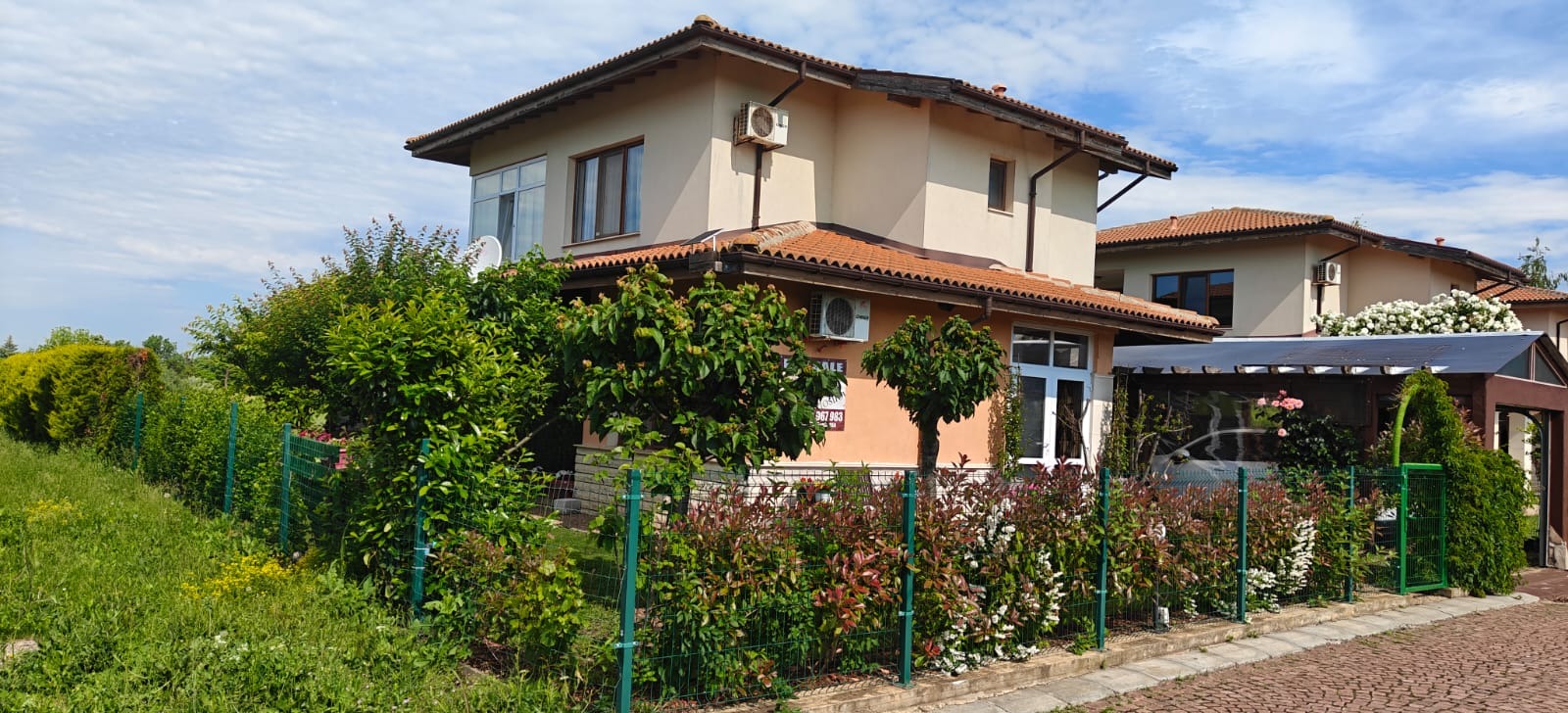 Продава КЪЩА, гр. Балчик, област Добрич
