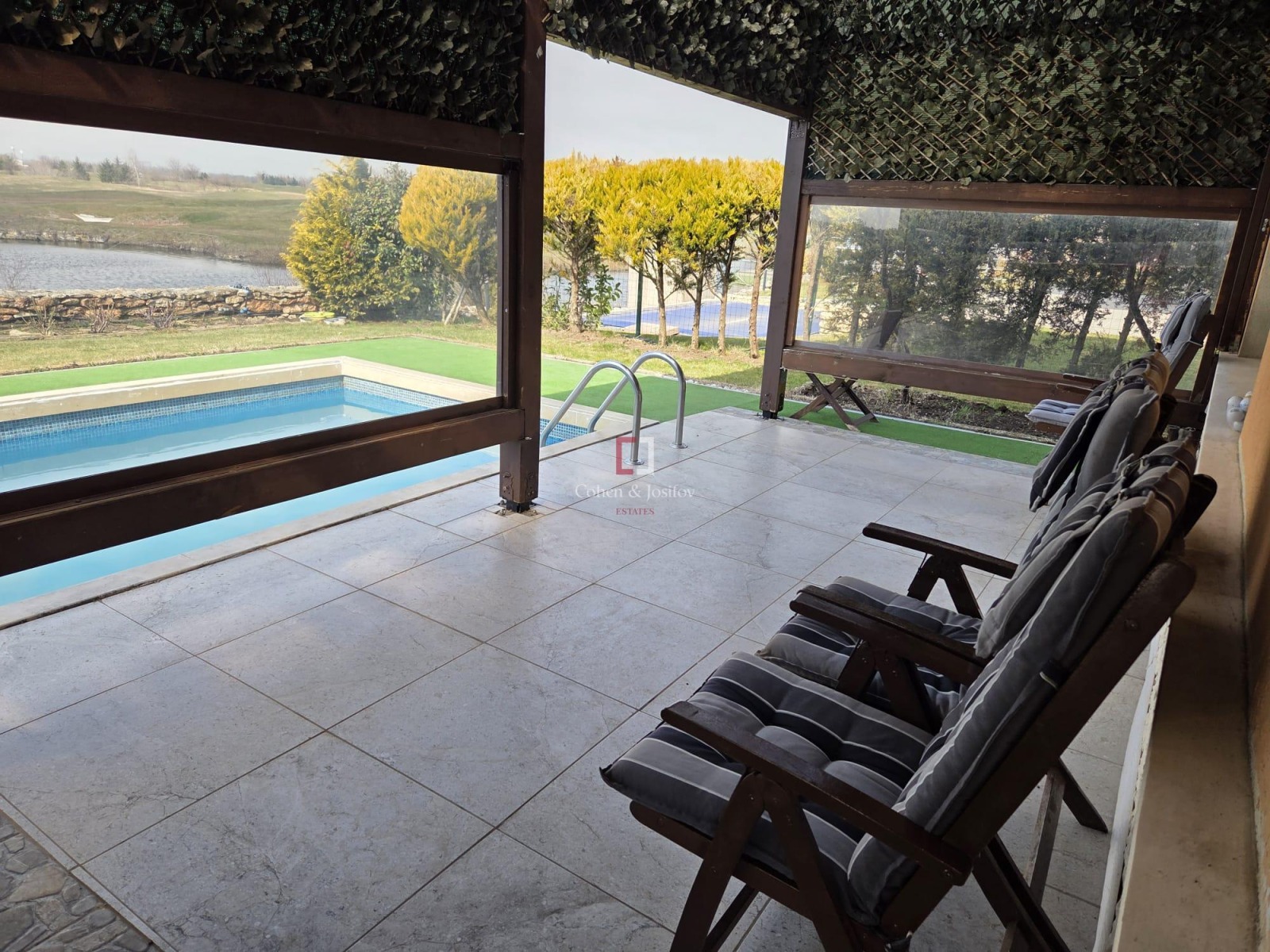 Продава КЪЩА, гр. Балчик, област Добрич, снимка 16 - Къщи - 54205811