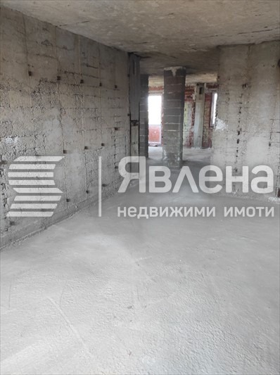 Продава  Многостаен град Благоевград , Освобождение , 156 кв.м | 31790024 - изображение [2]