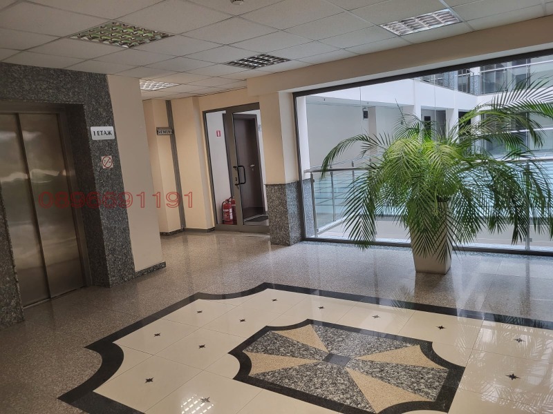 Продава ОФИС, гр. Пловдив, Център, снимка 2 - Офиси - 52780621