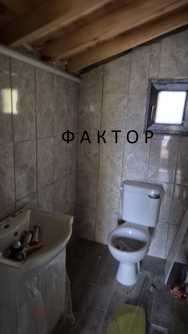 Продава КЪЩА, с. Медово, област Стара Загора, снимка 11 - Къщи - 48666083