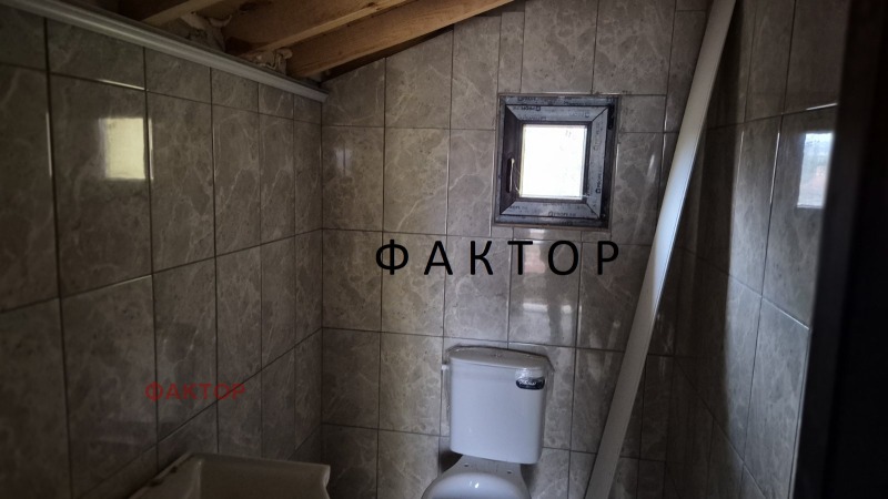 Продава КЪЩА, с. Медово, област Стара Загора, снимка 10 - Къщи - 48666083