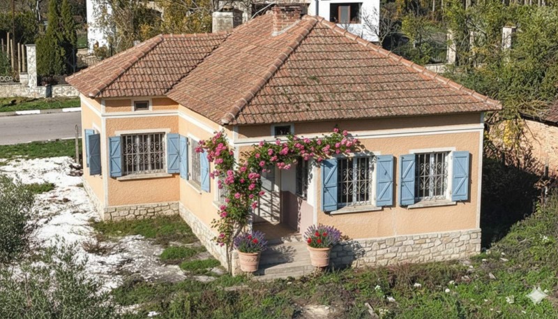 Продава КЪЩА в област Добрич, с. Дропла - 80 кв.м / 79 900 € » 156 270.82 лв., ЕЛЕНКОВ КОНСУЛТИНГ ЕООД