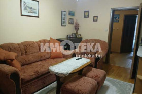 1 chambre Lyatno kino Trakiya, Varna 1