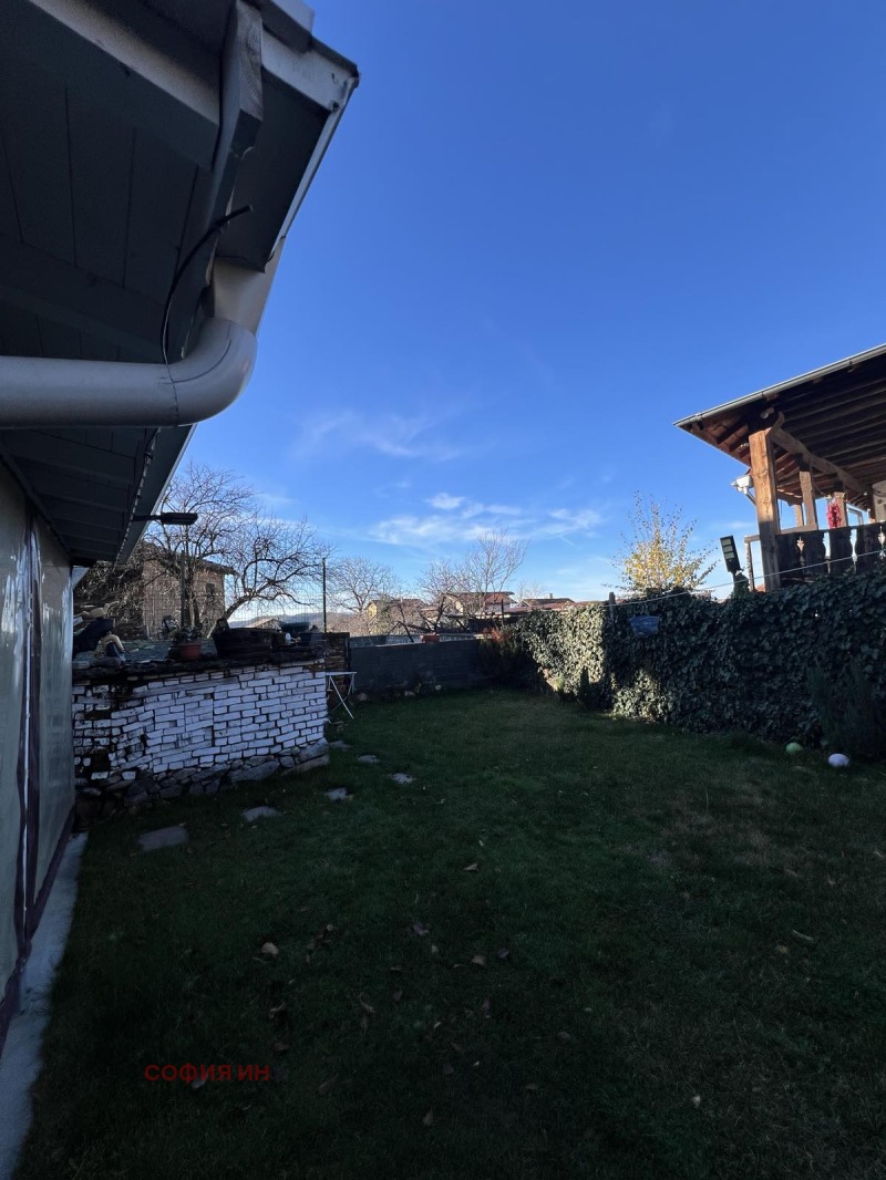 Продава КЪЩА, с. Самораново, област Кюстендил, снимка 15 - Къщи - 52526609