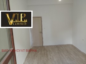 2-стаен град Варна, Операта 11