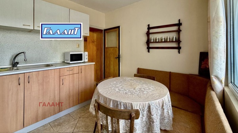 Продава 4-СТАЕН, град Варна, Цветен квартал • 160000 € / 312932.80 лв. • 35179987 1