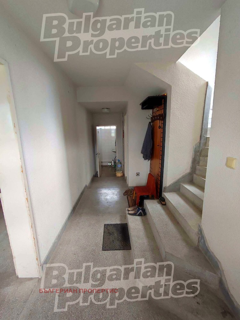 Продава КЪЩА, гр. Шумен, Промишлена зона, снимка 6 - Къщи - 52168583